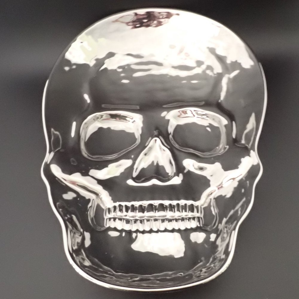 Dept.56 RARE,  HALLOWEEN Skull silver ceramic platter. LG./Scary/Holiday
